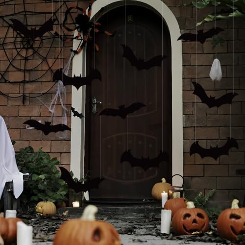 18 PCS Hanging Bats Halloween Decorations Large Spooky Flying Bats Outdoor Yard Decor 3 Size Plastic Realistic Hanging Bat for Halloween Party Porch Yard Lawn Tree Indoor Outdoor Home Decoration