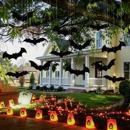 18 PCS Hanging Bats Halloween Decorations Large Spooky Flying Bats Outdoor Yard Decor 3 Size Plastic Realistic Hanging Bat for Halloween Party Porch Yard Lawn Tree Indoor Outdoor Home Decoration